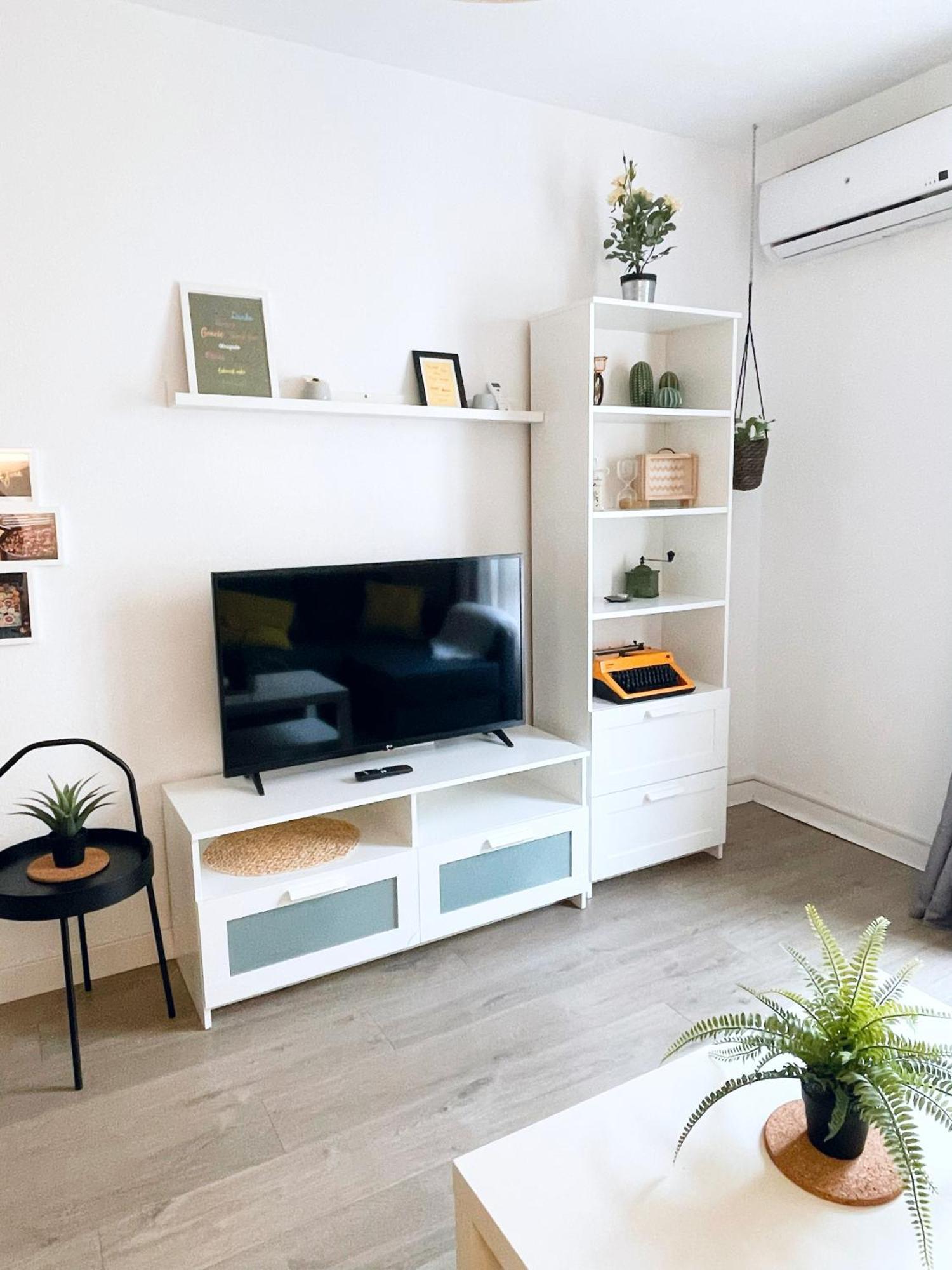 Centrico Apartamento Con Parking Disponible By Bebalmy Málaga
